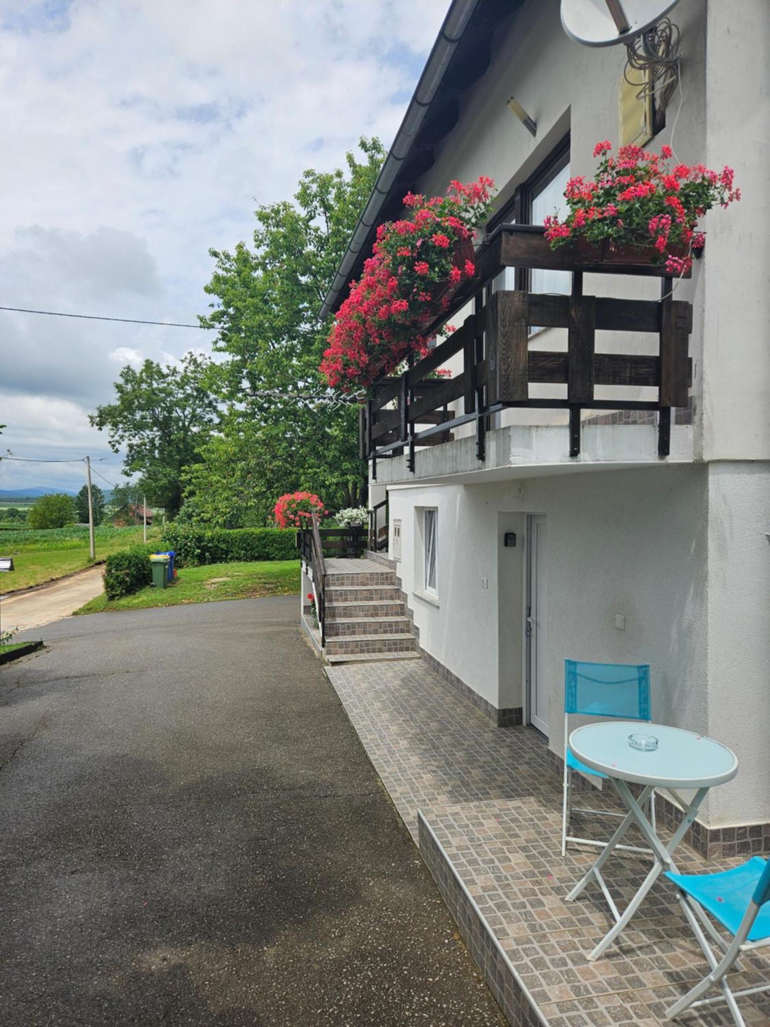 Apartments Luka Rakovica Exterior foto